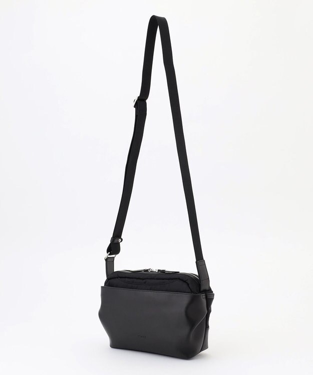 Y'SACCS シルキーリュクスショルダーバッグ ブラック