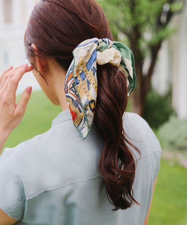 Tiaclasse 【2type】スカーフ柄シュシュ A：ネイビー(スカーフ）