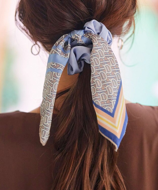 Tiaclasse 【2type】スカーフ柄シュシュ A：ブルー(スカーフ）