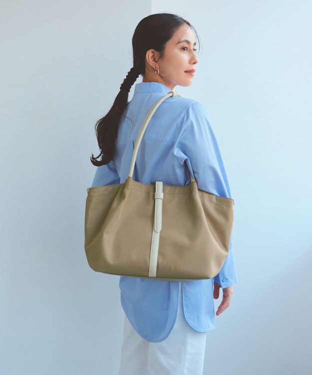 TOPKAPI 【TREASURE TOPKAPI】ナイロン センターベルト トートバッグ　A4 / 軽量 / 肩掛け グレージュ