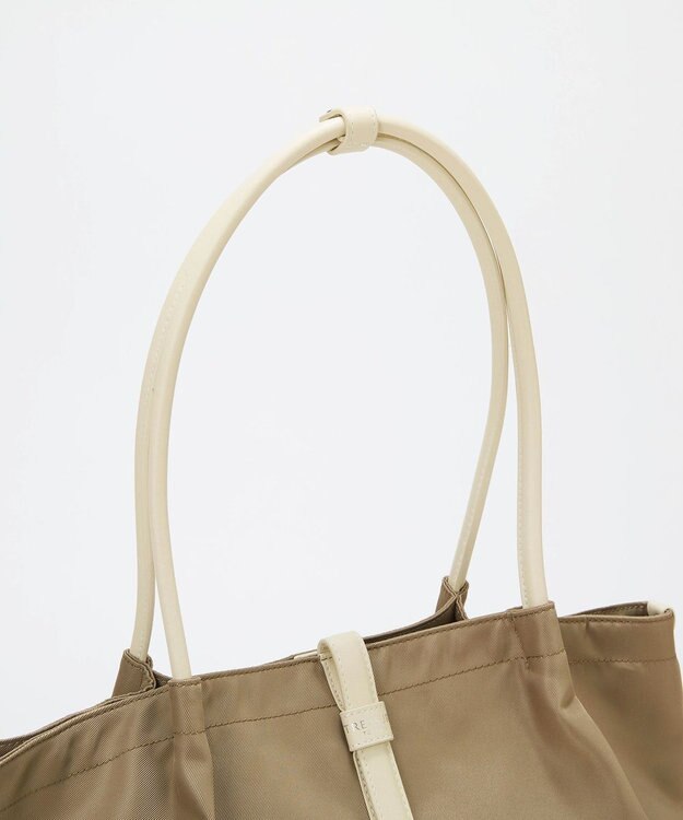 TOPKAPI 【TREASURE TOPKAPI】ナイロン センターベルト トートバッグ　A4 / 軽量 / 肩掛け グレージュ