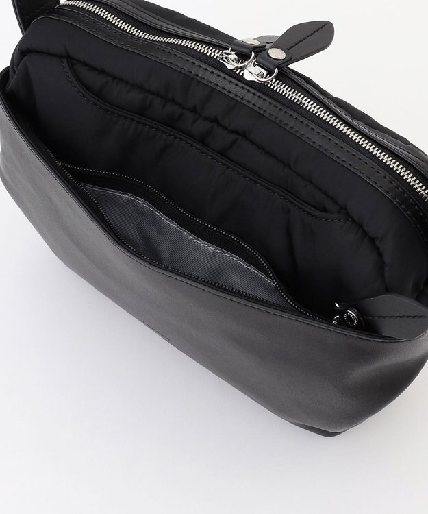 Y'SACCS シルキーリュクスショルダーバッグ ブラック