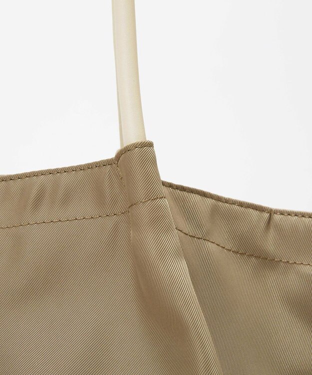 TOPKAPI 【TREASURE TOPKAPI】ナイロン センターベルト トートバッグ　A4 / 軽量 / 肩掛け グレージュ