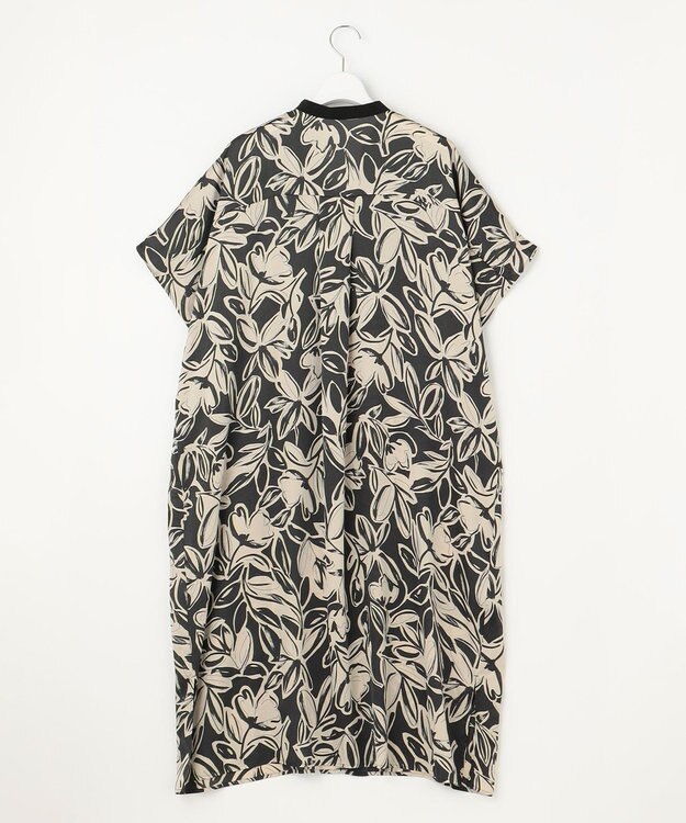 自由区 【洗える】モノトーンフラワープリント ワンピース オフｘブラック