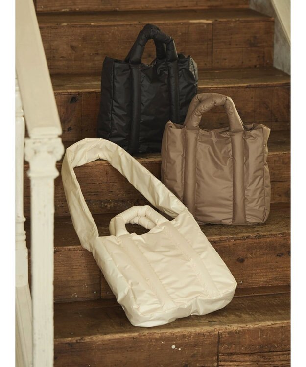 Green Parks ・Ｃｏｑｕｅｔｔ　クッショントートショルダー Ivory