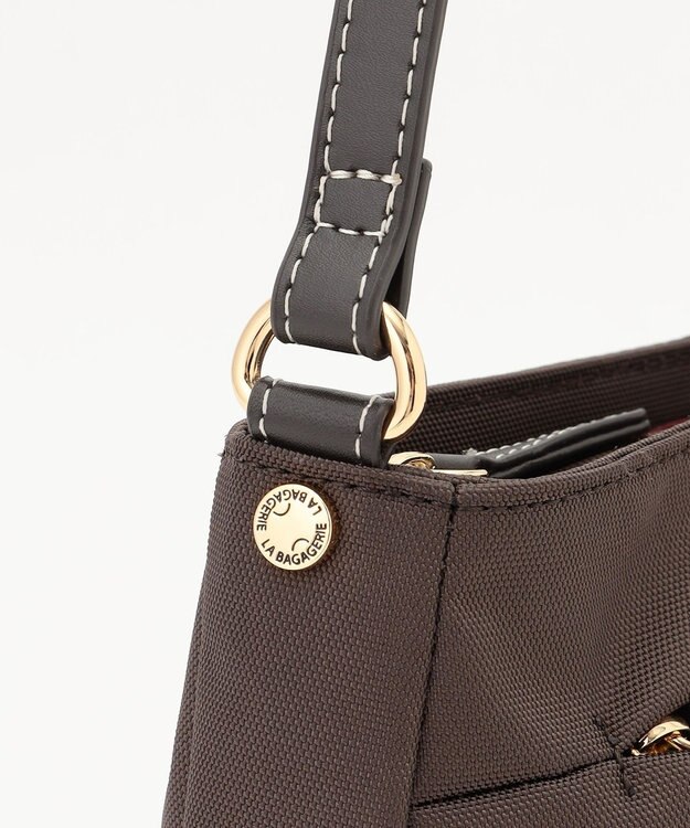 LA BAGAGERIE ポリエステルキャンバス　タックポシェット チョコ