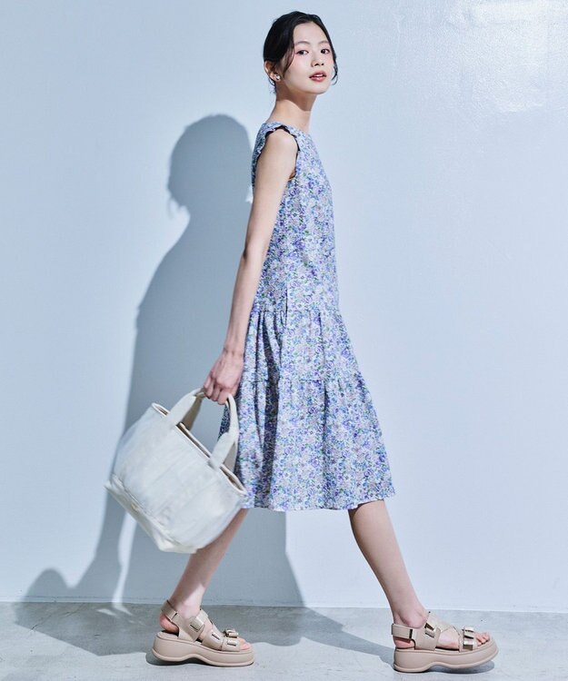 TOCCA CROSSING RIBBON SPORTS SANDALS サンダル ベージュ系