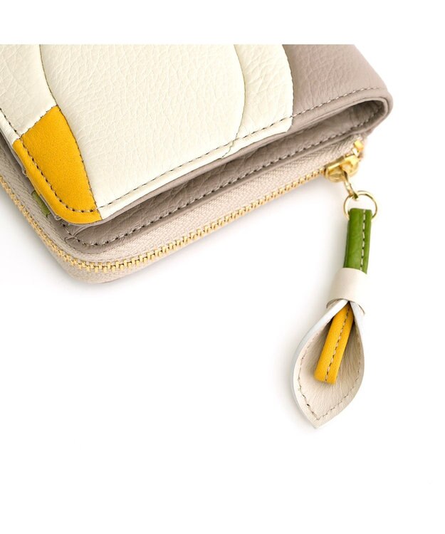 IBIZA プレーサ　ラウンド二つ折り財布 ピンクベージュ