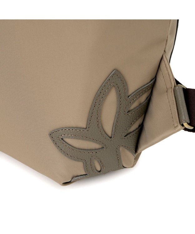 IBIZA ディアリオ　ナイロン　リュック ベージュ