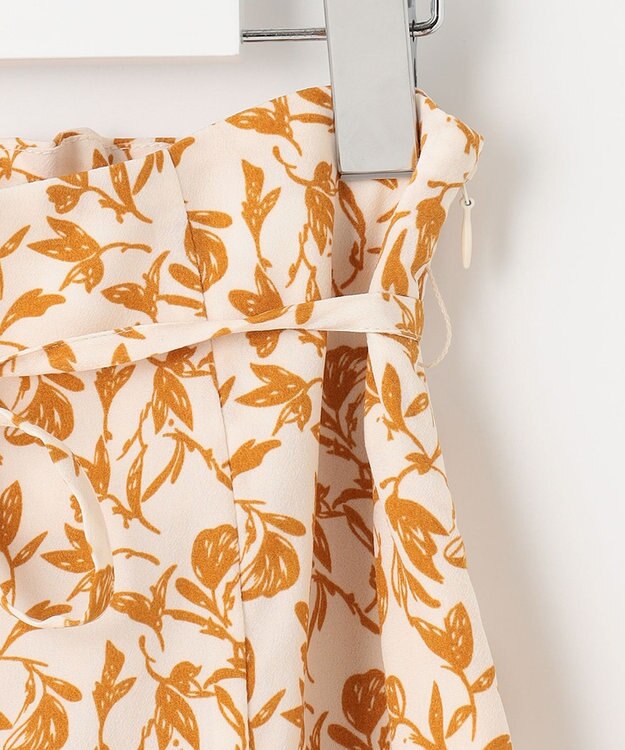 Feroux フラワープリント スカート ホワイト系1