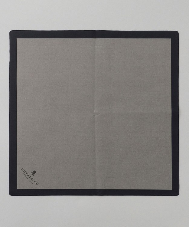 GOTAIRIKU BOX入りでギフトに最適【高機能吸水 / 抗菌防臭加工/シワになりにくい】バンダナハンカチ ネイビー×白ペイズリー