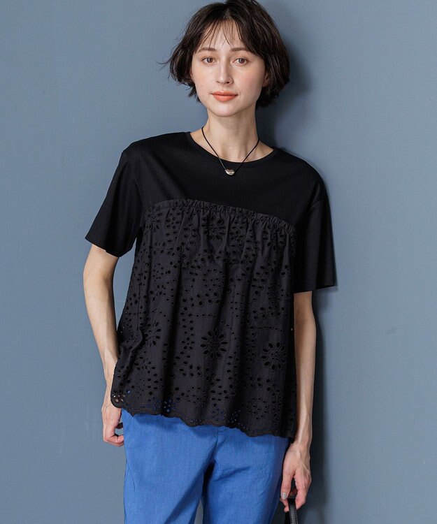 23区 カットワークエンブロイダリー スカラップヘム トップス ブラック系