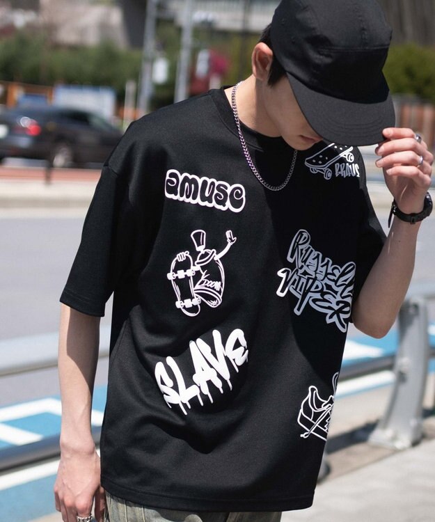 WEGO アクセ付きラフガキグラフィックT（SS） ブラック