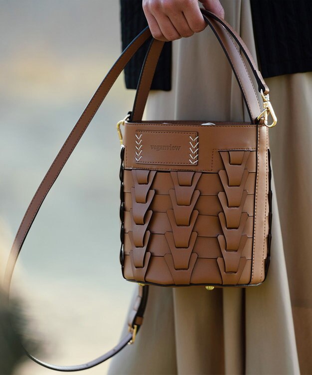 LA BAGAGERIE 【veganview】v piece mesh bucket bag キャメル