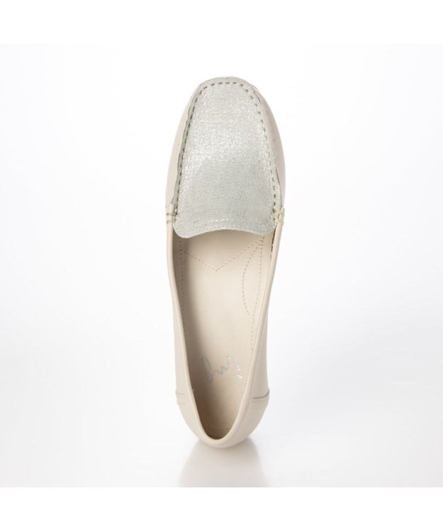 ing <ing>モカシューズ アイボリー