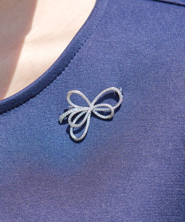 Tiaclasse クロスリボンデザインブローチ シルバー