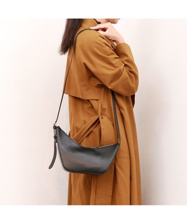 UNBILLION カシュカシュ cachecache / アシンメトリー舟型ショルダーバッグ ブラック