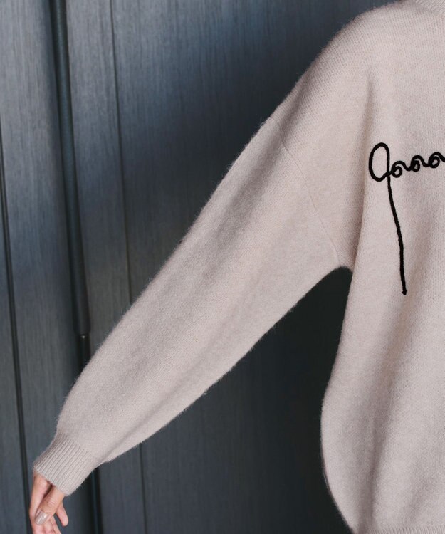 Tiaclasse 【洗える】テープ刺繍ロゴニットトップス ベージュ