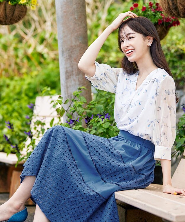 Tiaclasse L 【洗える】花柄Vネックブラウス オフホワイト