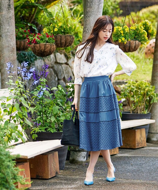 Tiaclasse L 【洗える】花柄Vネックブラウス オフホワイト