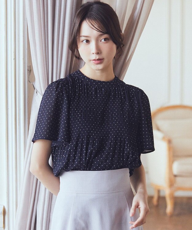 earth music&ecology マジョリカプリーツ半袖ブラウス Dot Navy