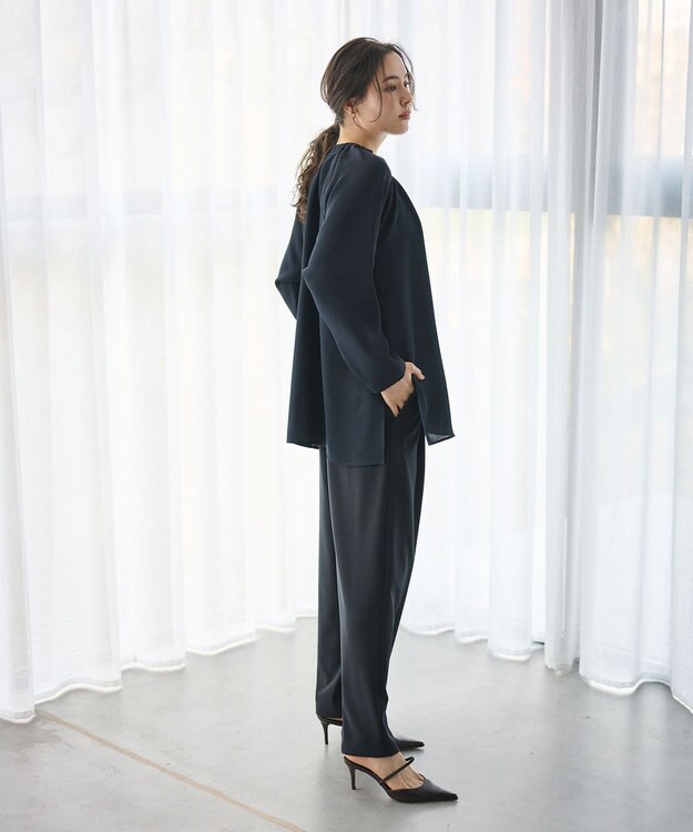 #Newans 【洗濯機可能】タックネックブラウス ネイビー