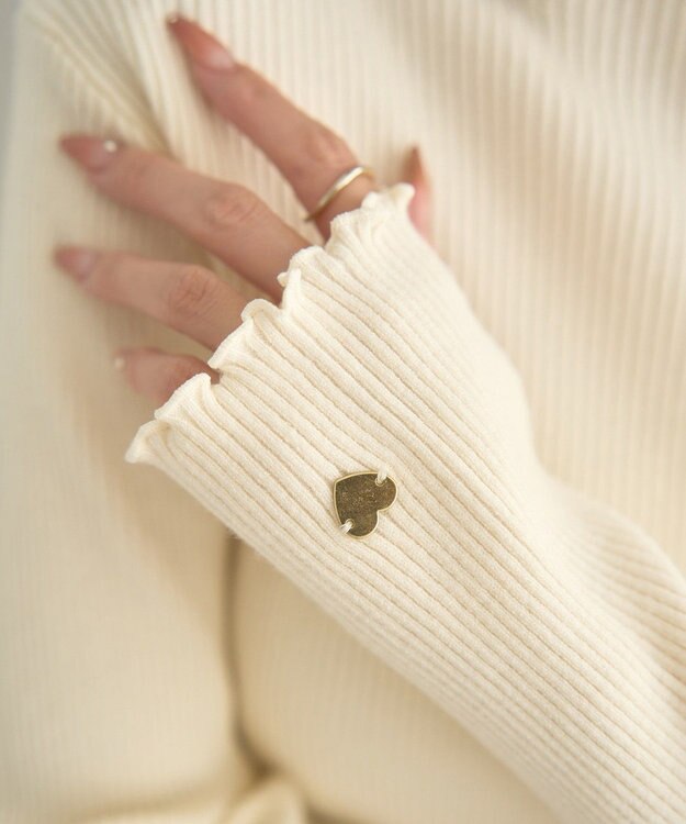 earth music&ecology ハートプレートリブニットプルオーバー Ivory