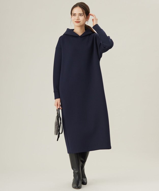 自由区 L 【WEB限定・洗える】マットストレッチダンボールフーディー ワンピース ネイビー