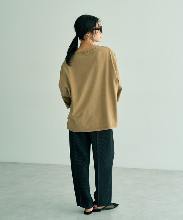 YECCA VECCA ヴィンテージ風箔プリントロゴTee Dark Beige