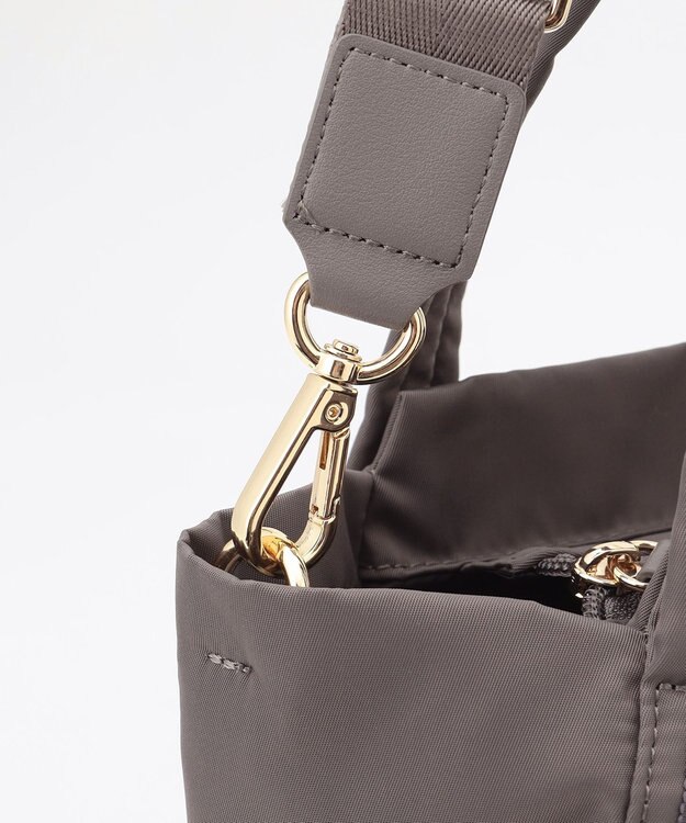 TOCCA 【WEB＆一部店舗限定】【撥水・サスティナブル素材】SOSTA MINIBAG ミニバッグ グレージュ系