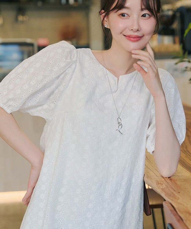 Tiaclasse 【2TYPE/総レース・袖レース】パンチングレースパフスリーブチュニックブラウス Aオフホワイト(総レース）