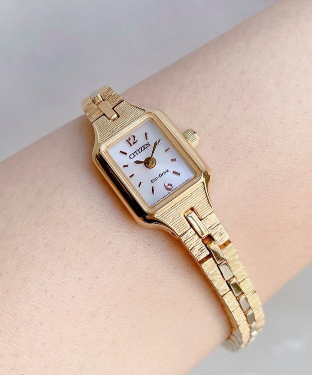 CITIZEN 【アンティークな雰囲気】小さくて可愛い 上品なアクセサリーにも 電池交換不要 イエローゴールド イエローゴールド