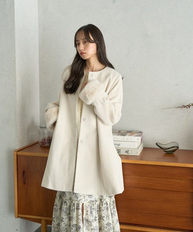 earth music&ecology ファーカフスノーカラーコート アイボリー