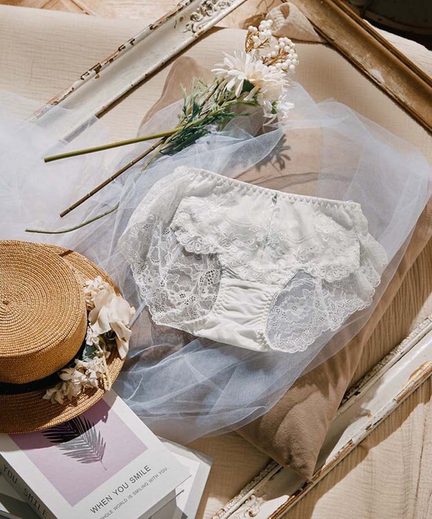 San-ai Resort（三愛水着楽園） エレガントコレクション【2503】デザインバックレースショーツ ホワイト