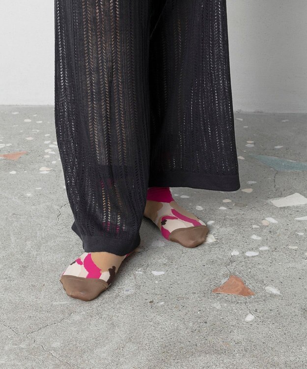 TRICOTE フラワーメッシュソックス 85CAMEL