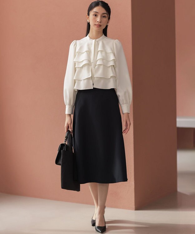 組曲 【KUMIKYOKU NAVY】コンフォータブルドレープ フリルブラウス パールホワイト系