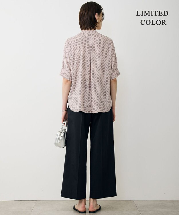 ICB L 【先行予約・WEB限定カラーあり】BackSatinAmunzen 5分袖バンドカラーブラウス ヘイズピンク×スクエアビット柄［WEB限定］