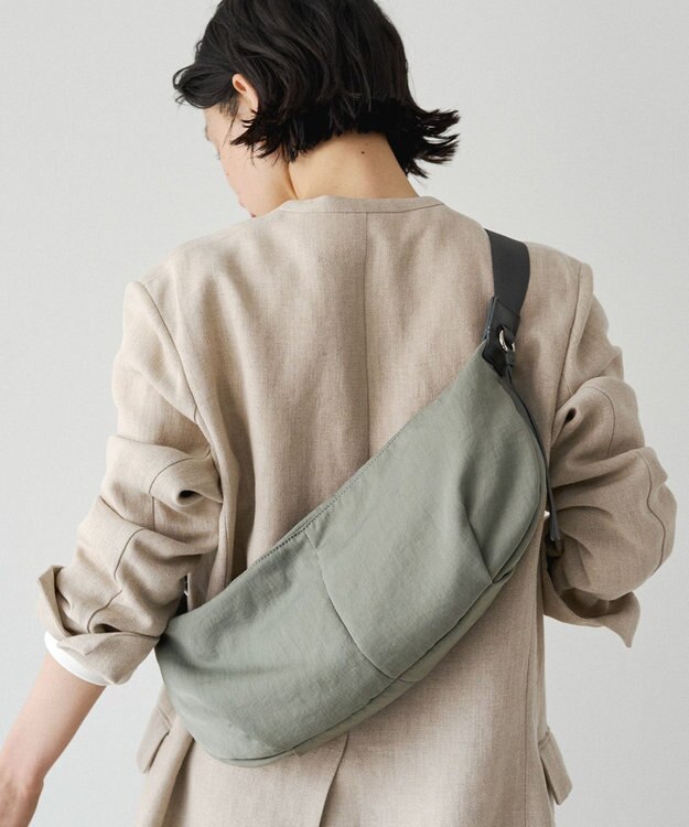 russet ナイロンバナナボディバッグ(CE-1710) Olive
