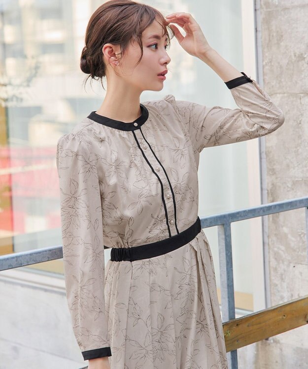 Tiaclasse L 【安田美沙子さん着用・新色/XSサイズ追加・洗える】フラワープリント配色ワンピース ベージュ