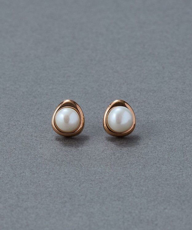 Phoebe 〈金属アレルギー対応〉ニュアンスメタルドロップパールピアス/シャンパンゴールド　淡水パール/天然パール