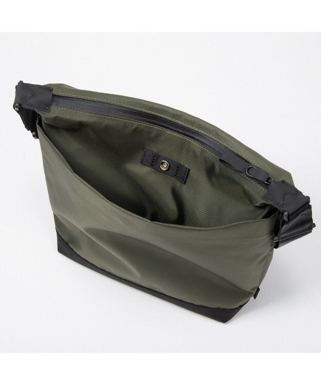 ACE BAGS & LUGGAGE ace. ラグマスター2 ショルダーバッグ  B5サイズ 17766 エース カーキ