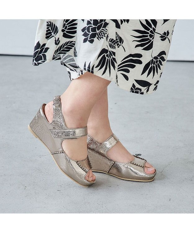 MODE ET JACOMO <D'ICI>アジャスタブルインヒールサンダル ゴールド