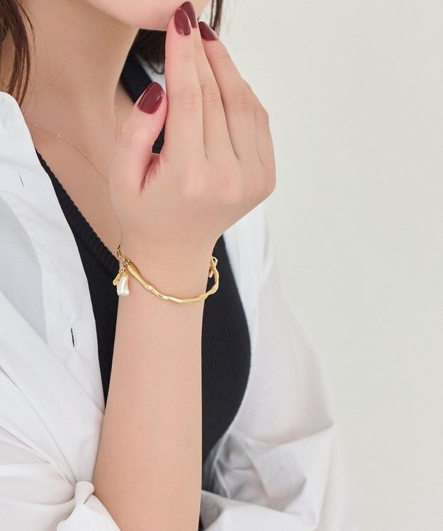 Phoebe <オンワード限定セット>スライヴパールネックレス×フロウラインメタルブレスレット ゴールド