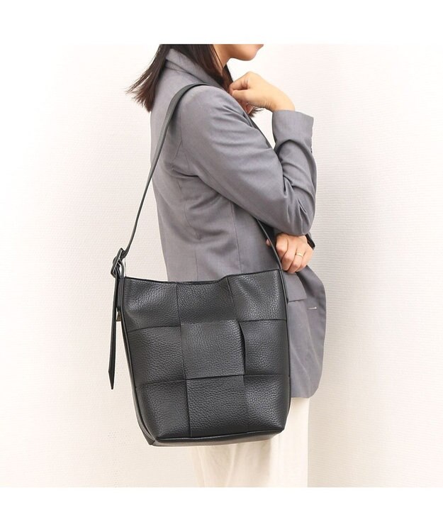 UNBILLION カシュカシュ cachecache / イントレチャートショルダーバッグ ブラック