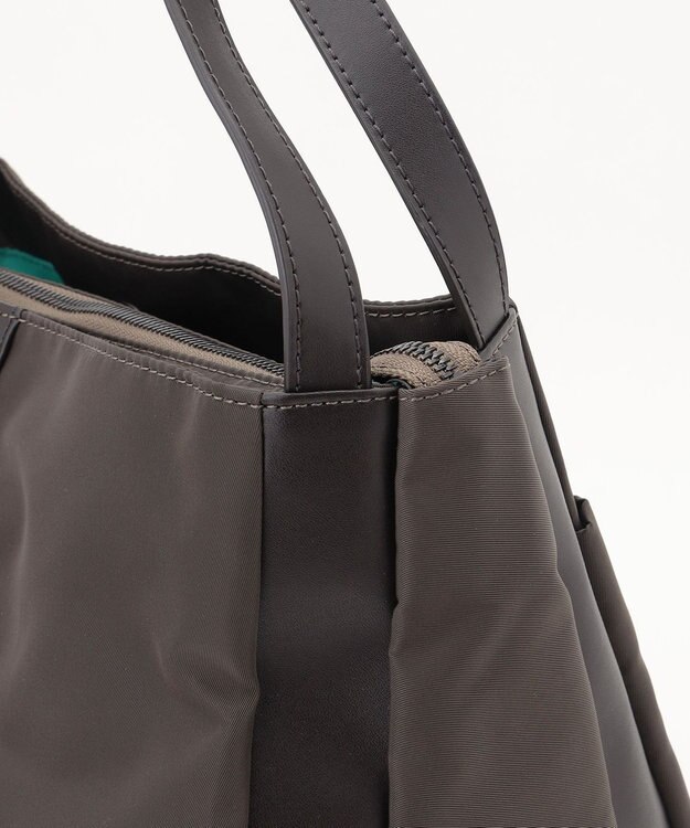 Y'SACCS 【大人のおしゃれ手帖10月号掲載】市川実和子×Y'SACCS　ナイロンすっきりトート ダークグレー