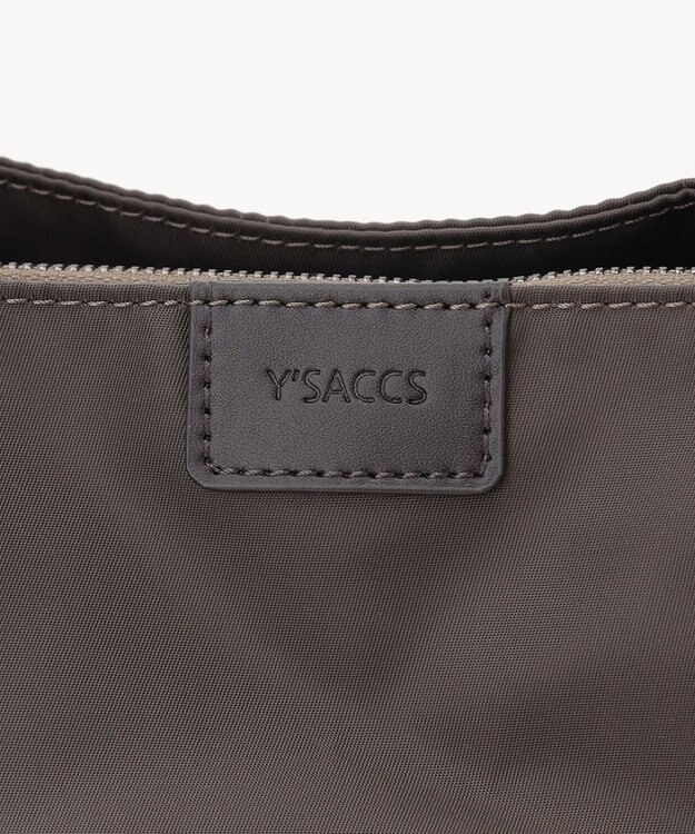 Y'SACCS 【大人のおしゃれ手帖10月号掲載】市川実和子×Y'SACCS　ナイロンすっきりトート ダークグレー