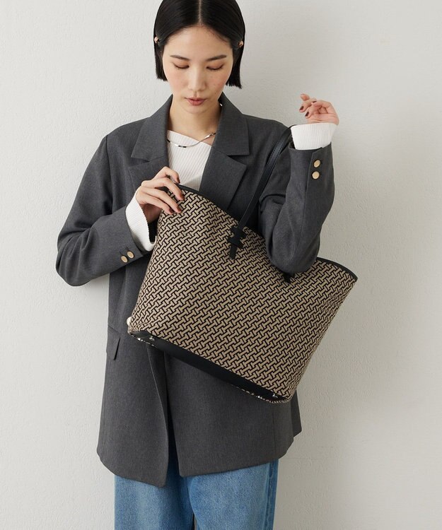 IACUCCI モノグランマ L JACQUARD/RUGA ブラック