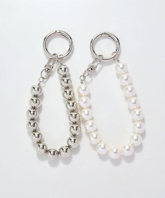 Phoebe ボリュームボールストラップチャーム　パール ホワイト