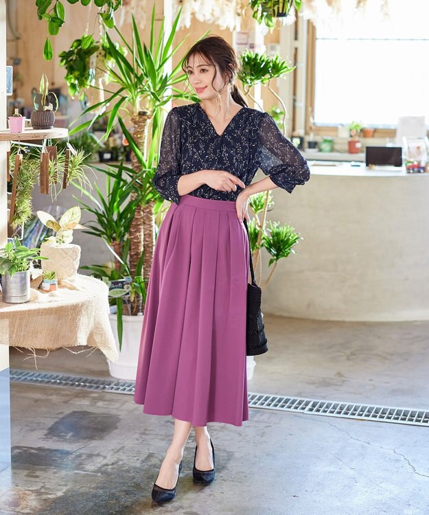 Tiaclasse L 【洗える】花柄Vネックブラウス ネイビー