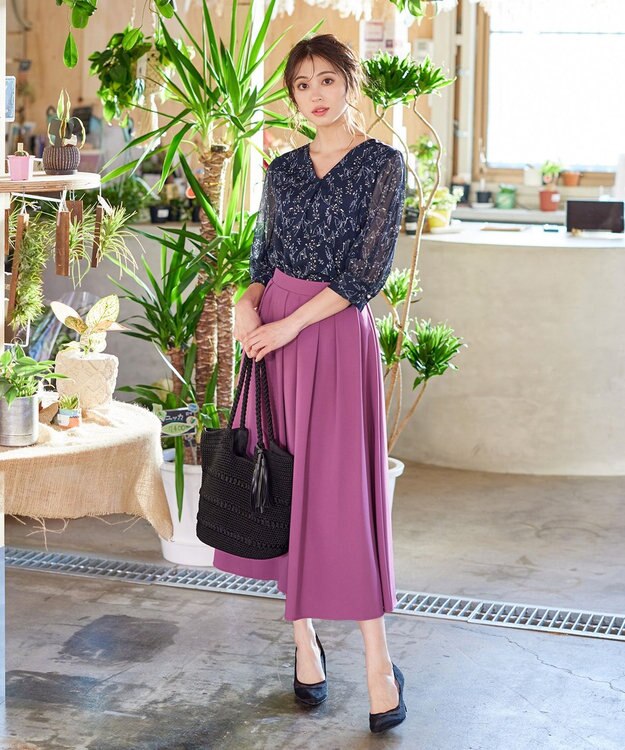 Tiaclasse L 【洗える】花柄Vネックブラウス ネイビー